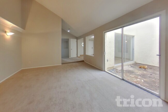 3031 W Mercer Ln Phoenix, AZ 85029 photo 3