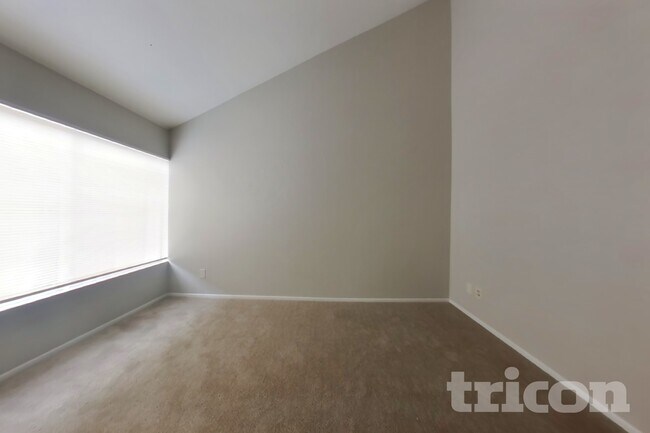 3031 W Mercer Ln Phoenix, AZ 85029 photo 5