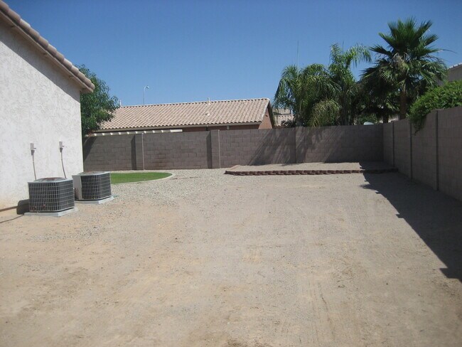 1042 E Canyon Way Chandler, AZ 85249 photo 3