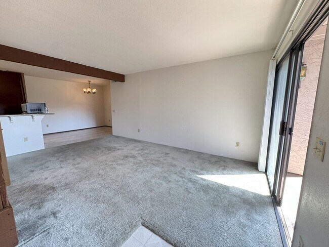 9269 Village Glen Dr San Diego, CA 92123 photo 3