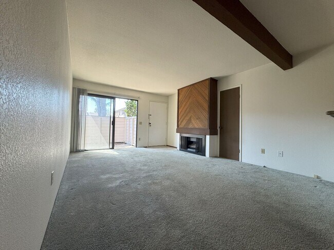 9269 Village Glen Dr San Diego, CA 92123 photo 4