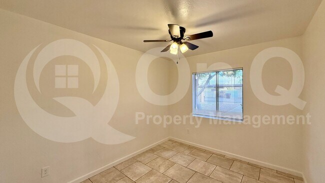 129 W Loma Vista Dr Tempe, AZ 85282 photo 5