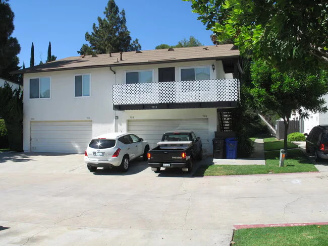 9918 Caminito Bolsa San Diego, CA 92129