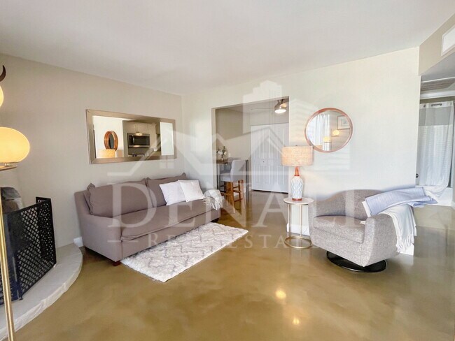 8058 E Oak St Scottsdale, AZ 85257 photo 3