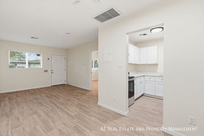 1806 E Coronado Rd Phoenix, AZ 85006 photo 4