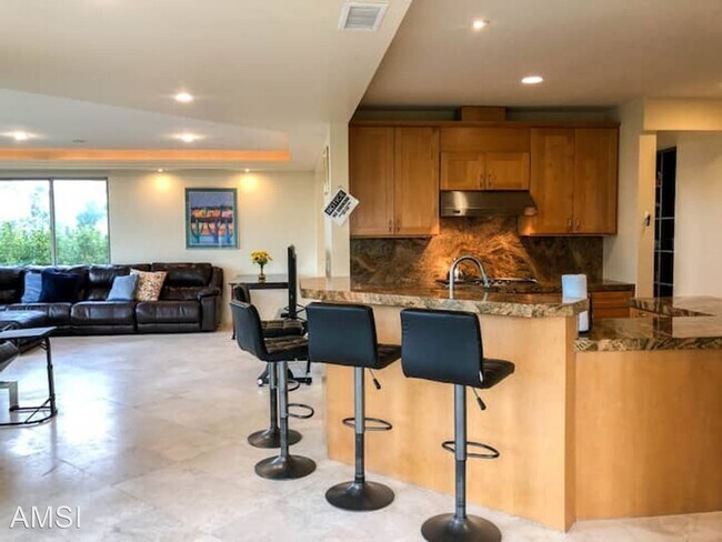 2075 Torrey Pines Rd San Diego, CA 92037 photo 3