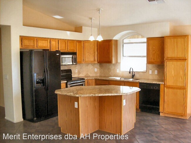 3233 E Marconi Ave Phoenix, AZ 85032 photo 3