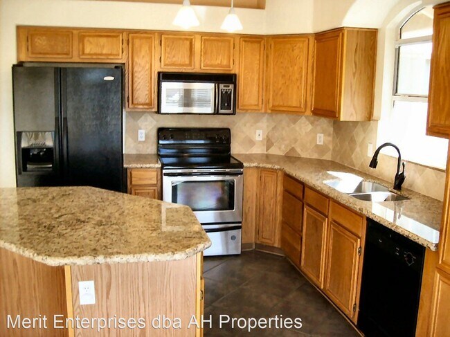 3233 E Marconi Ave Phoenix, AZ 85032 photo 4