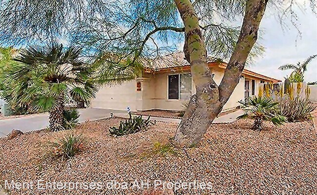 3233 E Marconi Ave Phoenix, AZ 85032 photo 2