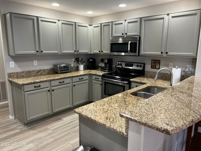 19700 N 76th St Scottsdale, AZ 85255 photo 4