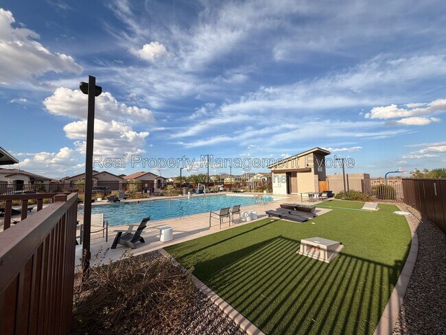 14955 W Hackamore Dr Surprise, AZ 85387 photo 3