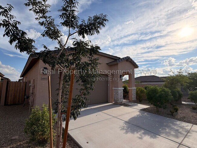 14955 W Hackamore Dr Surprise, AZ 85387 photo 2