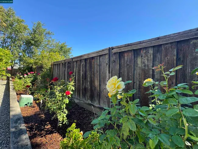 332 Downham Ct Walnut Creek, CA 94598 photo 2