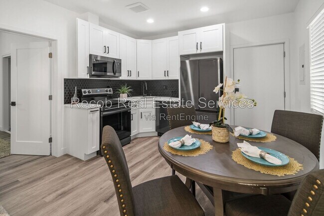 4988 Genesee Ave San Diego, CA 92117 photo 3