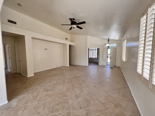7239 E Lobo Ave Mesa, AZ 85209 photo 4