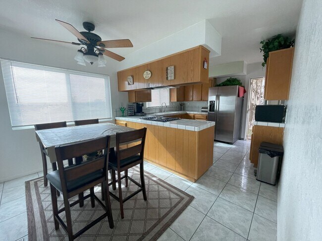 2625 55th St San Diego, CA 92105 photo 4