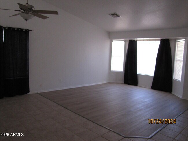 8541 W Palm Ln Phoenix, AZ 85037 photo 2