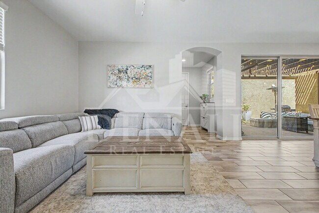 4260 E Jesse St Gilbert, AZ 85295 photo 4