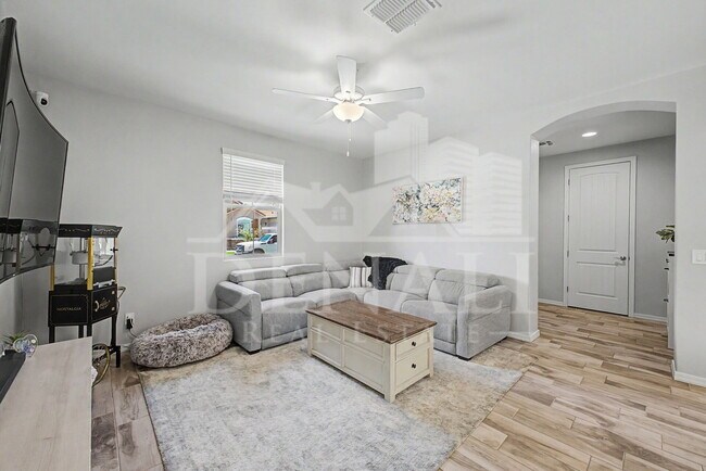 4260 E Jesse St Gilbert, AZ 85295 photo 3