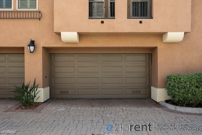 2768 Piantino Cir San Diego, CA 92108 photo 2