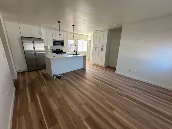 5262 Cervantes Ave San Diego, CA 92114