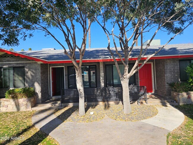 324 W Pasadena Ave Phoenix, AZ 85013