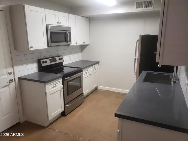 324 W Pasadena Ave Phoenix, AZ 85013 photo 5