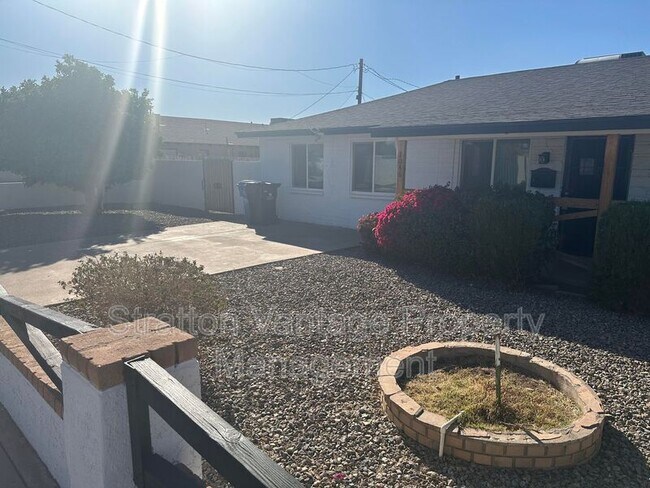 2046 N 17th St Phoenix, AZ 85006 photo 2