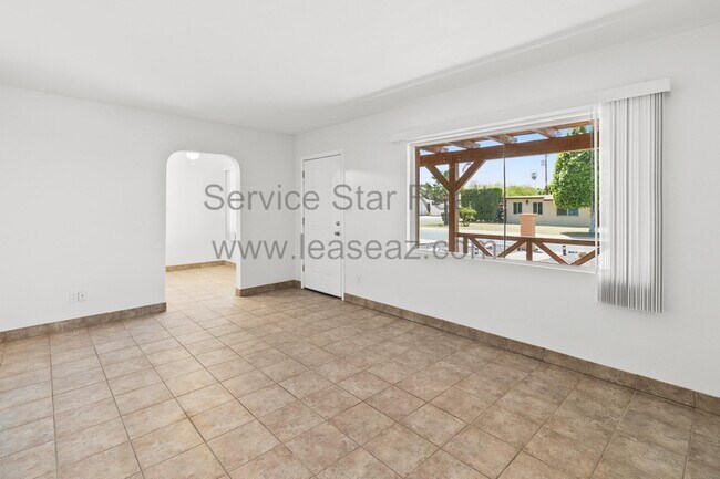 4516 E Montecito Ave Phoenix, AZ 85018 photo 4