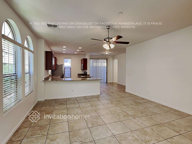 1407 S Moccasin Trail Gilbert, AZ 85296 photo 4