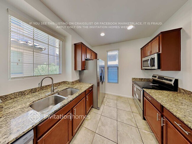 1407 S Moccasin Trail Gilbert, AZ 85296 photo 5