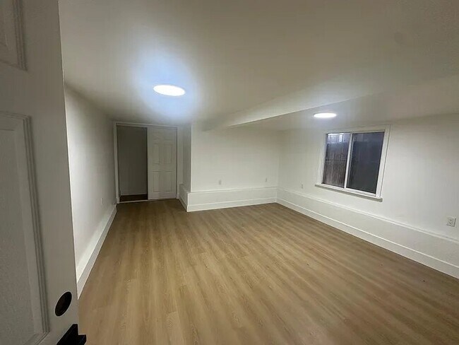 3238 Adeline St Oakland, CA 94608 photo 5