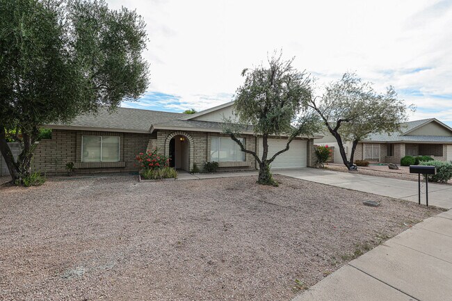 6519 S Elm St Tempe, AZ 85283 photo 3