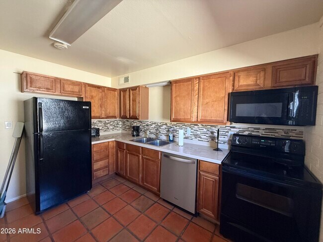 1312 1/2 W 5th St Tempe, AZ 85281 photo 2