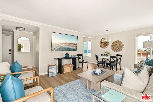 457 Coast Blvd San Diego, CA 92037