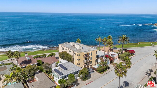 457 Coast Blvd San Diego, CA 92037 photo 4