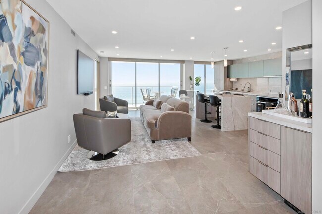 1830 Avenida Del Mundo Coronado, CA 92118 photo 2