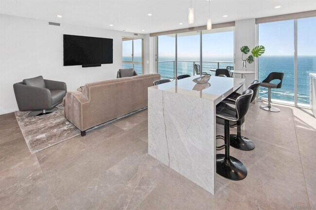 1830 Avenida Del Mundo Coronado, CA 92118 photo 5
