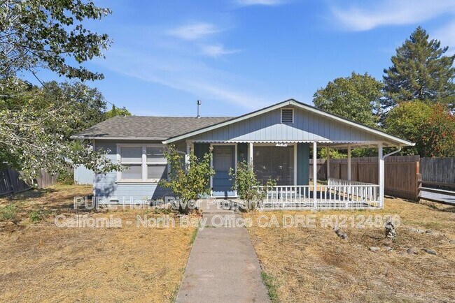 1230 Clover Dr photo 4