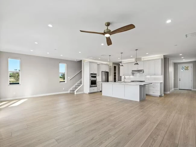 2954 Copley Ave San Diego, CA 92116 photo 3