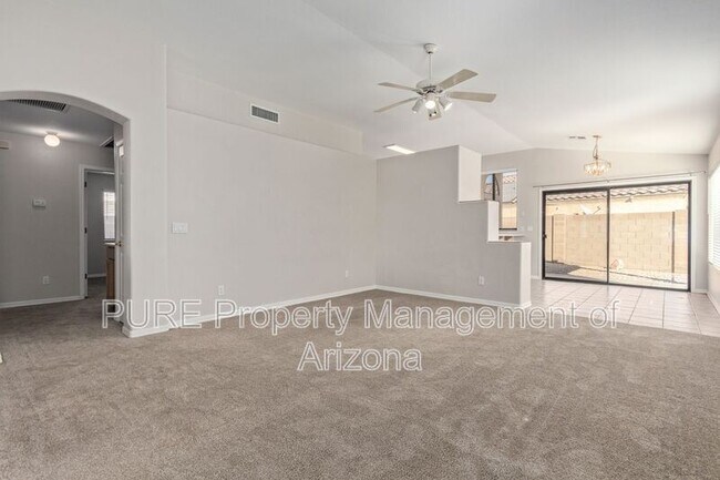 15637 N 20th Ave Phoenix, AZ 85023 photo 3