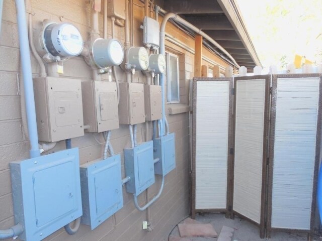 1321 N 48th Pl Phoenix, AZ 85008 photo 2