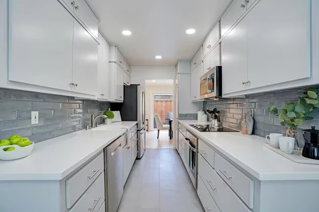1323 Hoover St Menlo Park, CA 94025 photo 5