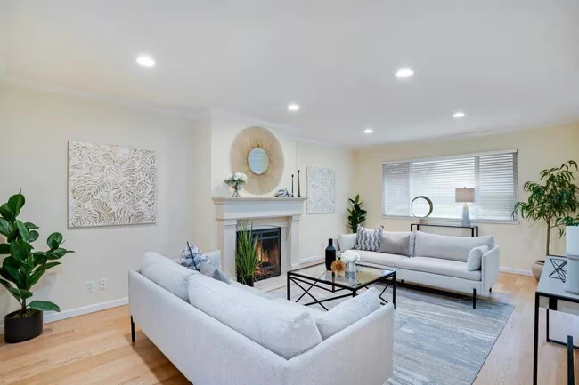 1323 Hoover St Menlo Park, CA 94025 photo 4