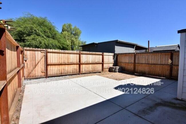 32330 Shrimp Ln Winchester, CA 92596 photo 2
