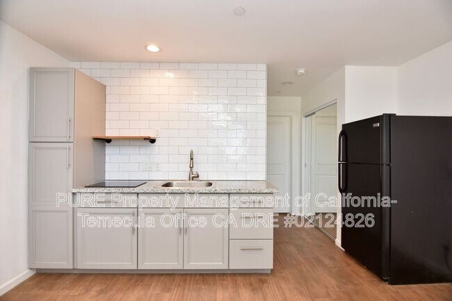 32330 Shrimp Ln Winchester, CA 92596 photo 5