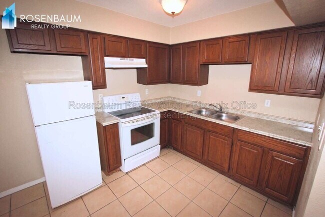 2747 E Chipman Rd Phoenix, AZ 85040