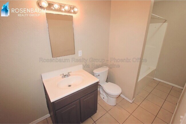 2747 E Chipman Rd Phoenix, AZ 85040 photo 5