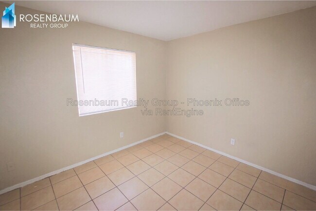 2747 E Chipman Rd Phoenix, AZ 85040 photo 2
