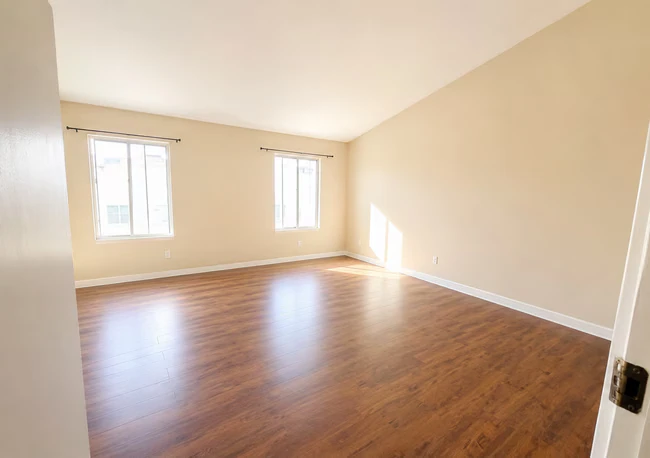 4058 Mahaila Ave San Diego, CA 92122 photo 3